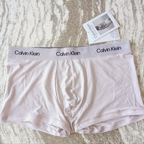 NEW Calvin Klein Men's Ultra Soft Modern Boxer Trunk Underwear Size Medium - Picture 2 of 3